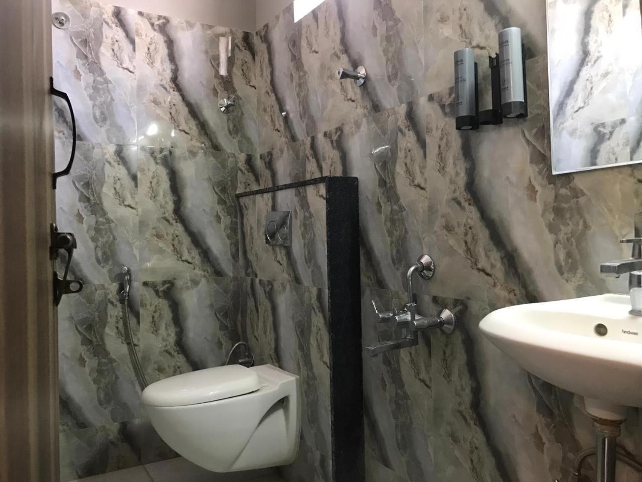Hotel Gateway Suites Bangalore Airport Yelahanka Dış mekan fotoğraf
